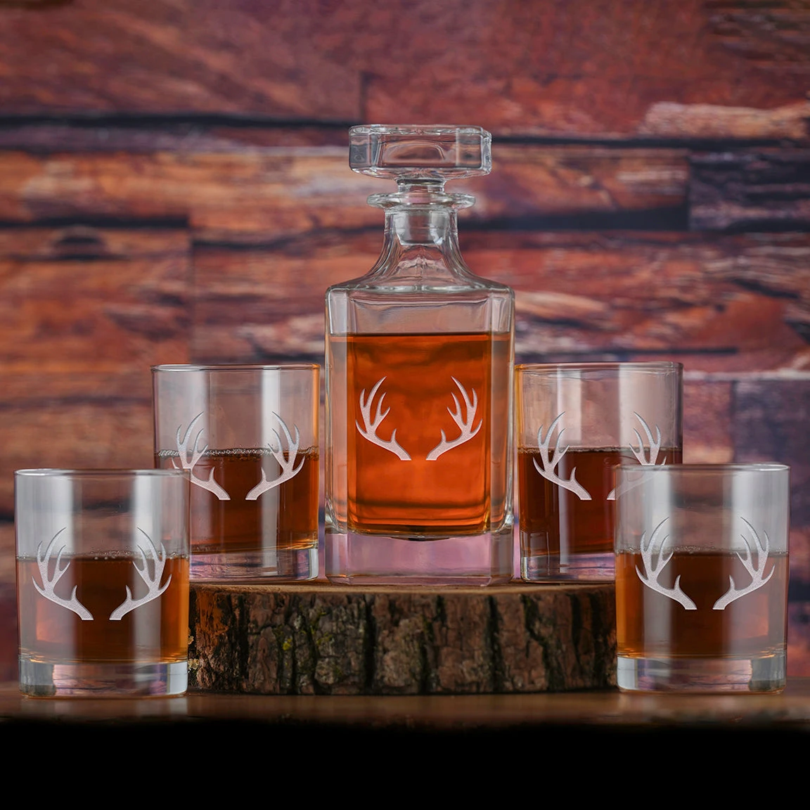 Rustic Antlers Whiskey Decanter And Glasses Gift Set Of 5 1 Rustic Antlers Whiskey Decanter And Glasses Gift Set Of 5