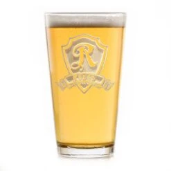 Monogrammed Shield Engraved Pub Pint Water Beer Glasses -crystal imagery shop M30 pub 447ce37e 988f 49ae 98dc ea29ce51df3a